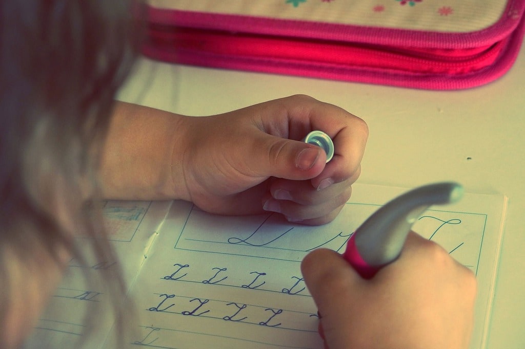 Avantages et limites de l'école à domicile un aperçu essentiel